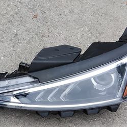 2019 2020 HYUNDAI ELANTRA LEFT DRIVER HEADLIGHT