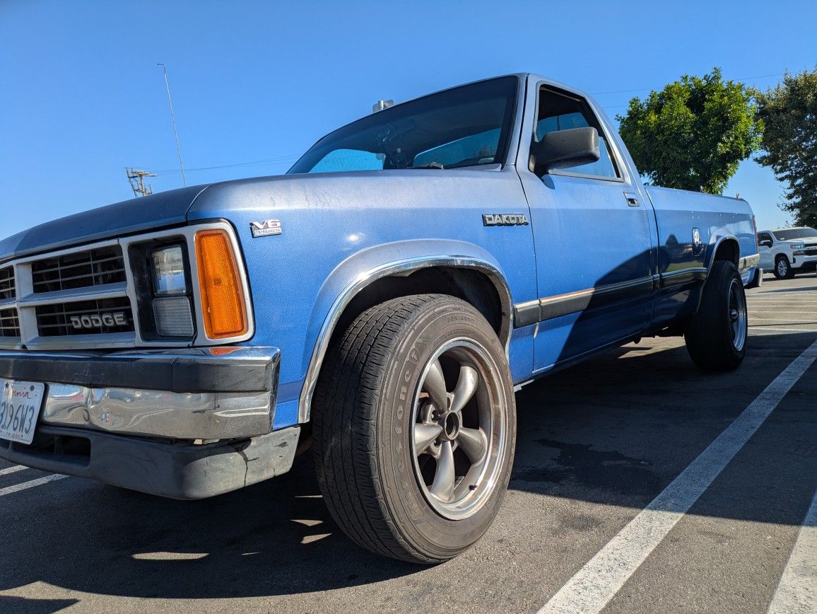 1990 Dodge Dakota