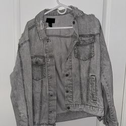 Men’s Distressed Denim Jacket Size M