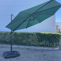 10ft Cantilever Offset Umbrella with 360 Degree Rotation and Tilt with Weights GREEN