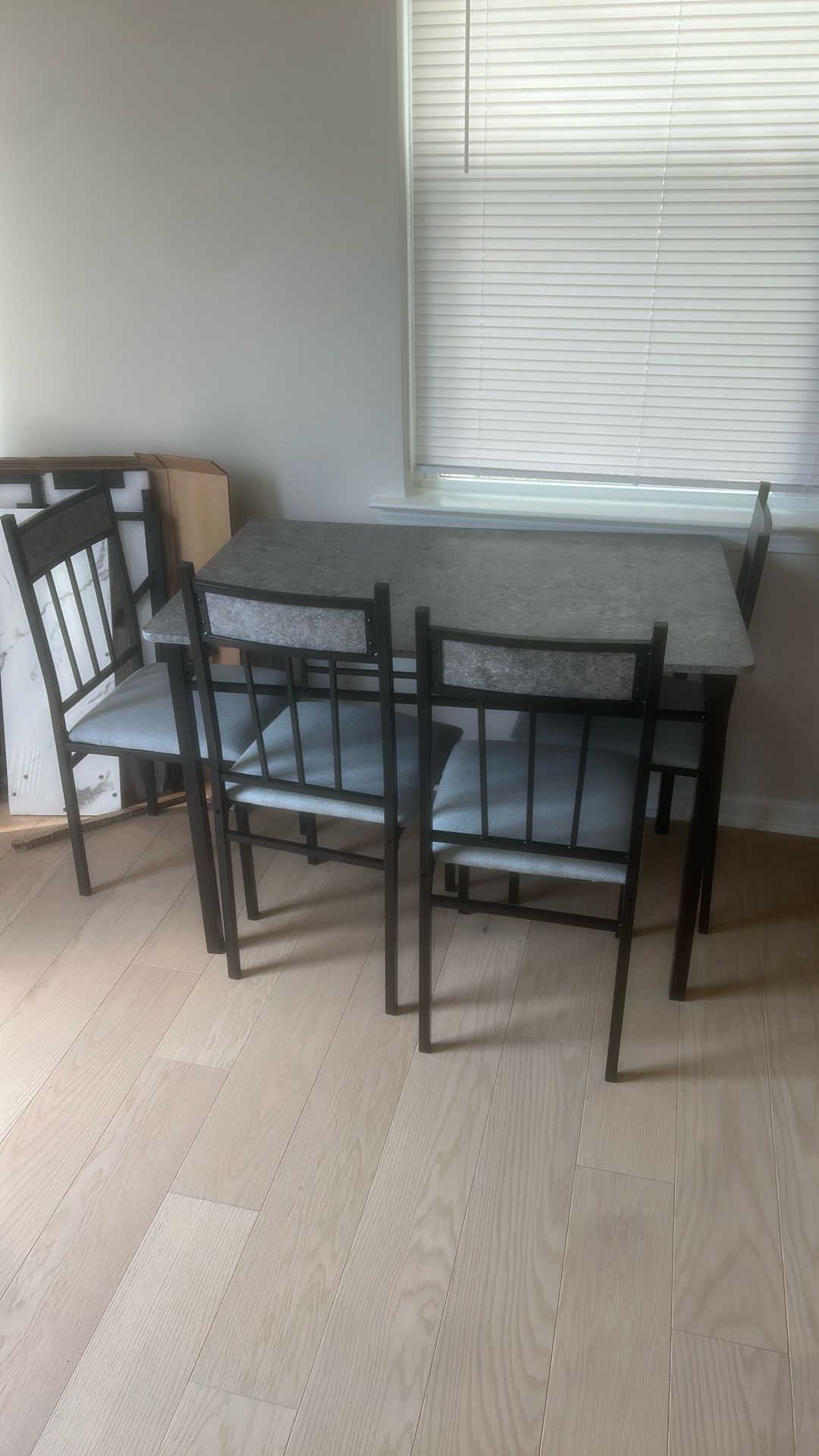 Free Table First Come First Serve
