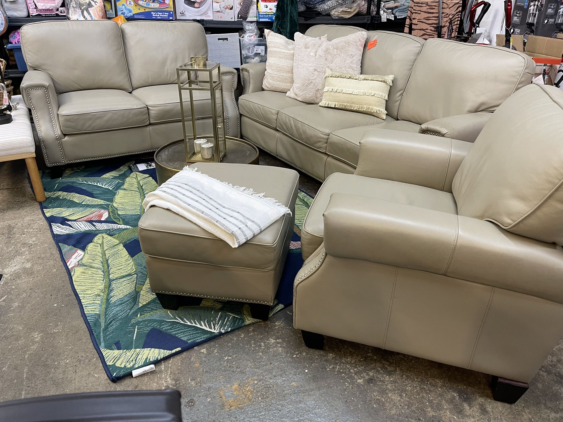 Living room Set Beige Sofa Loveseat Chair & Ottoman