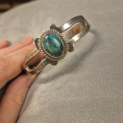 Beautiful Stone Set In Silver Vitage 