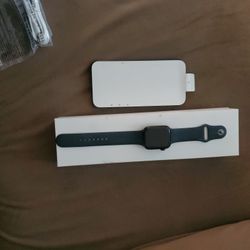 Brand New IPhone 14 Plus Unlocked And NEW APPLE WATCH 44MM W WALL PLUG