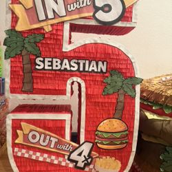 Glo's Custom Made Piñatas 