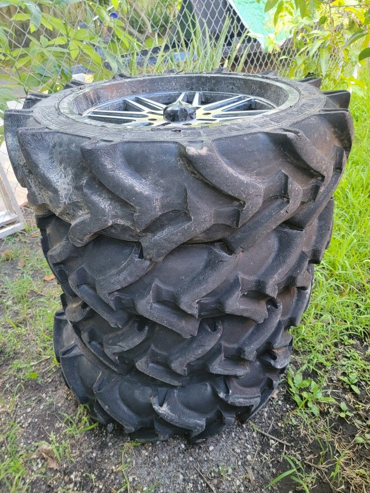 33x20 Motohavoc Wheels And Tires Mud Tires