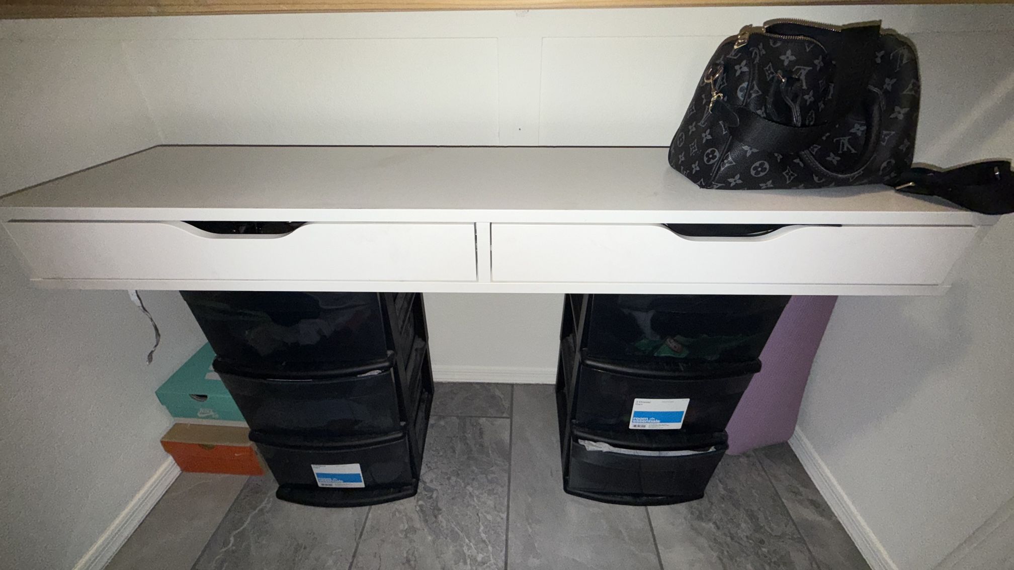 floating wall shelf