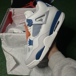 Jordan 4 “Military Blue”