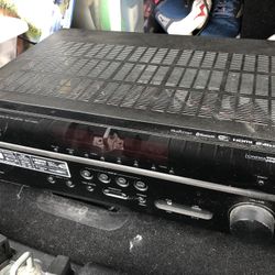 Yamaha RX-V483 Receiver  