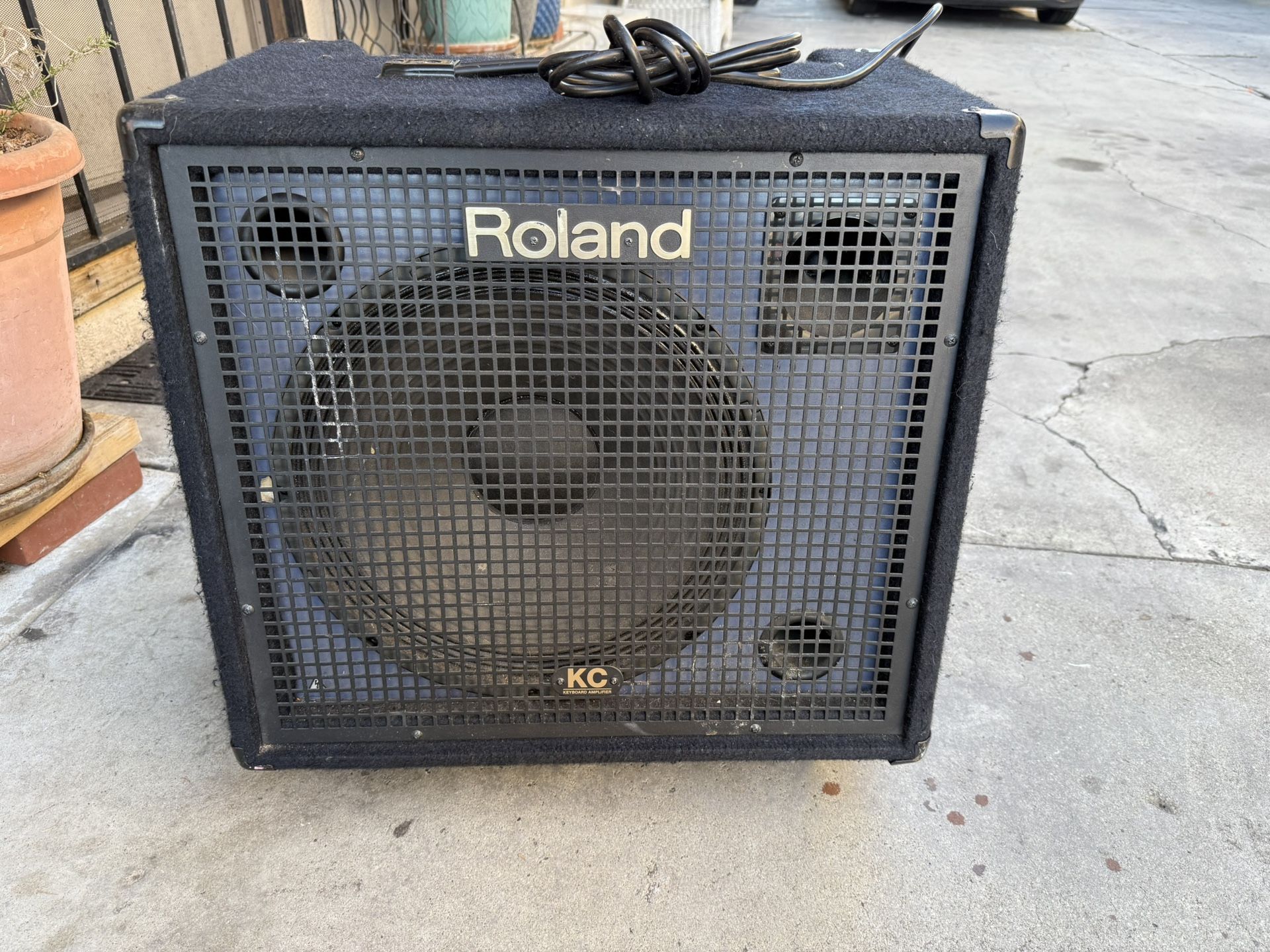 🎹 Roland KC-550 Keyboard Amp – 180W / 15” Speaker