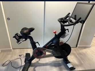 Like new Peleton Bike! Moving need gone