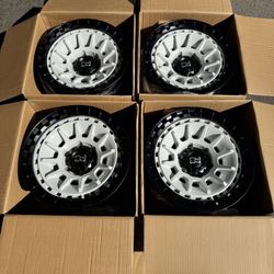 Brand New Gloss White Black Rhino “Barrage” 17” Off-Road Wheels 6x139 (6x5.5) Trucks 17x8.5 -10 ET