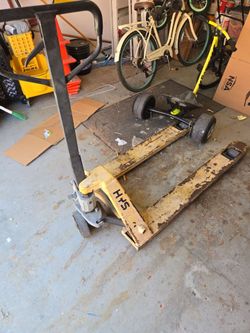 Pallet jack