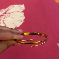 Stainless steel gold bracelet 