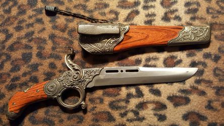FURY DORADO COLLECTIBLE PISTOL SHAPED KNIFE for Sale in Fort Myers