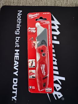 Milwaukee Fastback Utility Knife