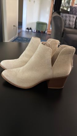 Nee Khaki Ankle Boots