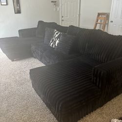 Living Room Set With 55 Inch Tv And Pictures 