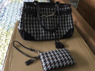 Original Coach bag, beautiful blue houndstooth. Slightly used. Comes with small pouch.