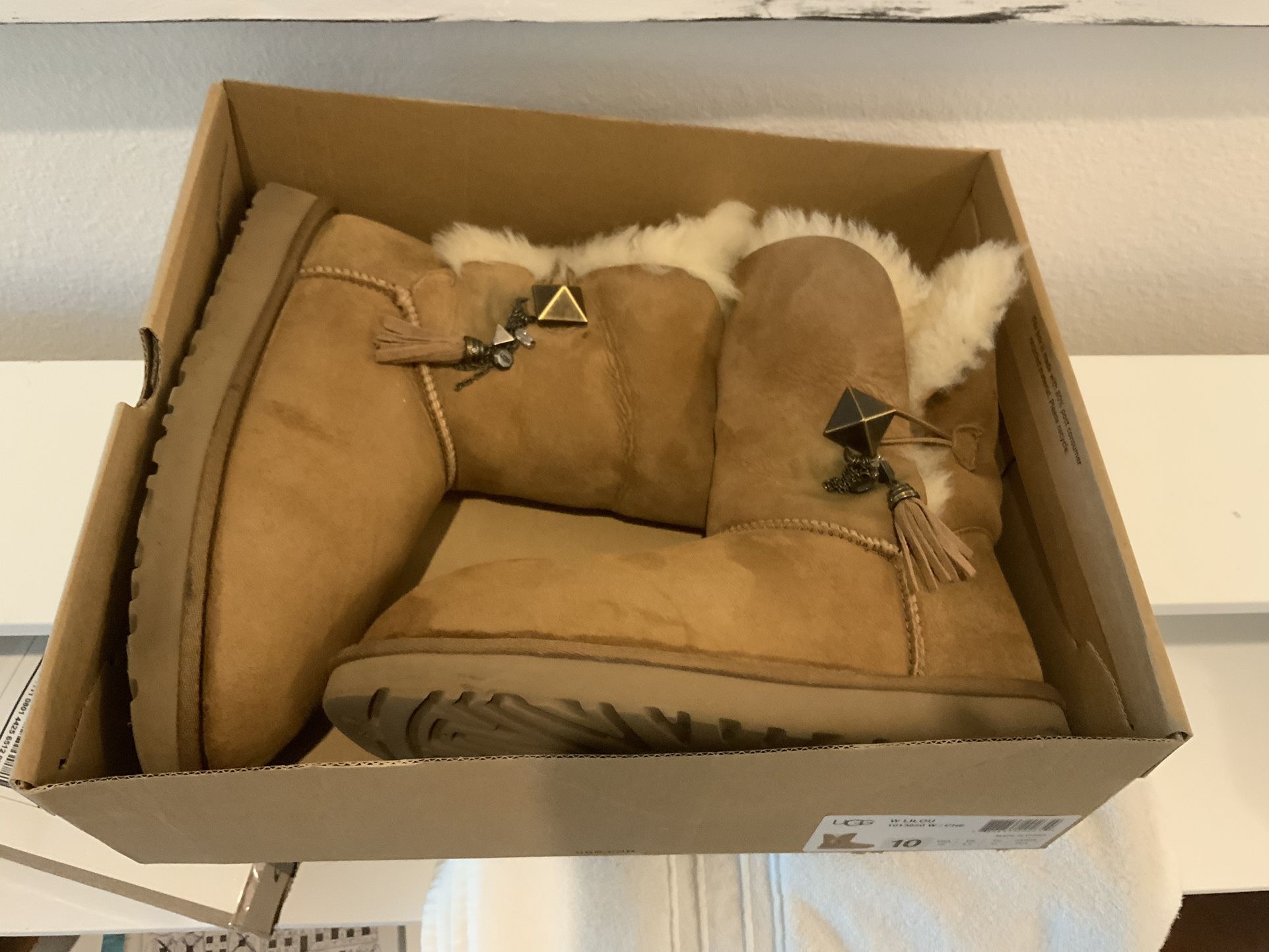 New UGG W LILOU AUSTRALIAN WOMEN’S BOOTS SIZE 10 1013850 Chestnut Ladies Boots