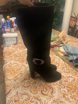 Brand new black boots size 6