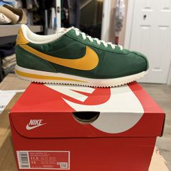 Nike Cortez green size 11.5