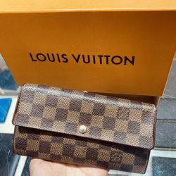 Louis Vuitton Wallet 