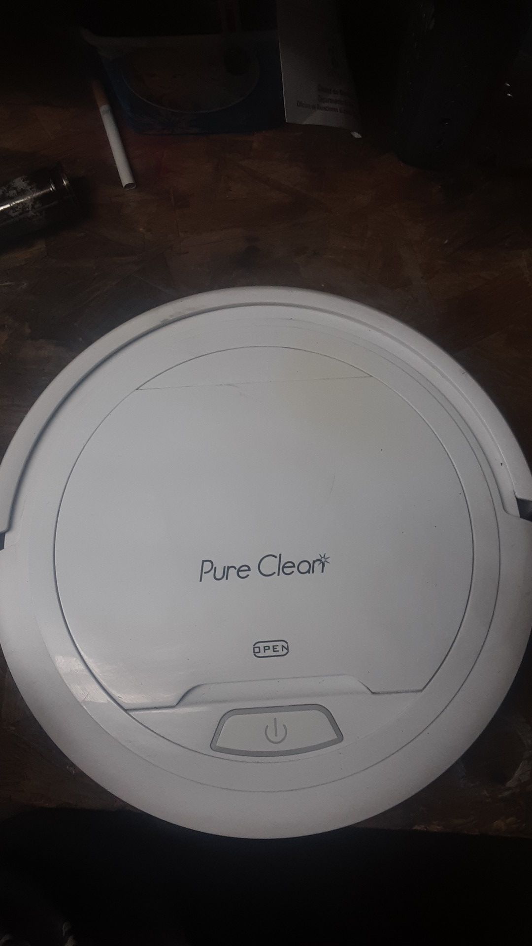 Pure Clean vacuuming robot