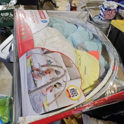 Free Baby Items Great Condition Don't Need 