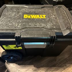 Dewalt Rolling Tool Bin 