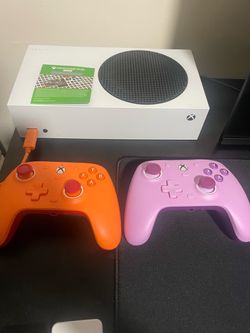 Xbox series s with 1 Regular Controller and 2 Gamesirs