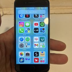 Silver iPhone Se 64gb Fully Unlocked For Any Service 