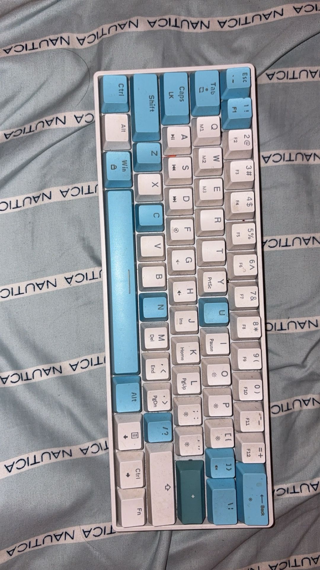 MECHANICAL GAMING KEYBOARD CUSTOM MADE WITH MULTIPLE DIFFERENT SWITCHES