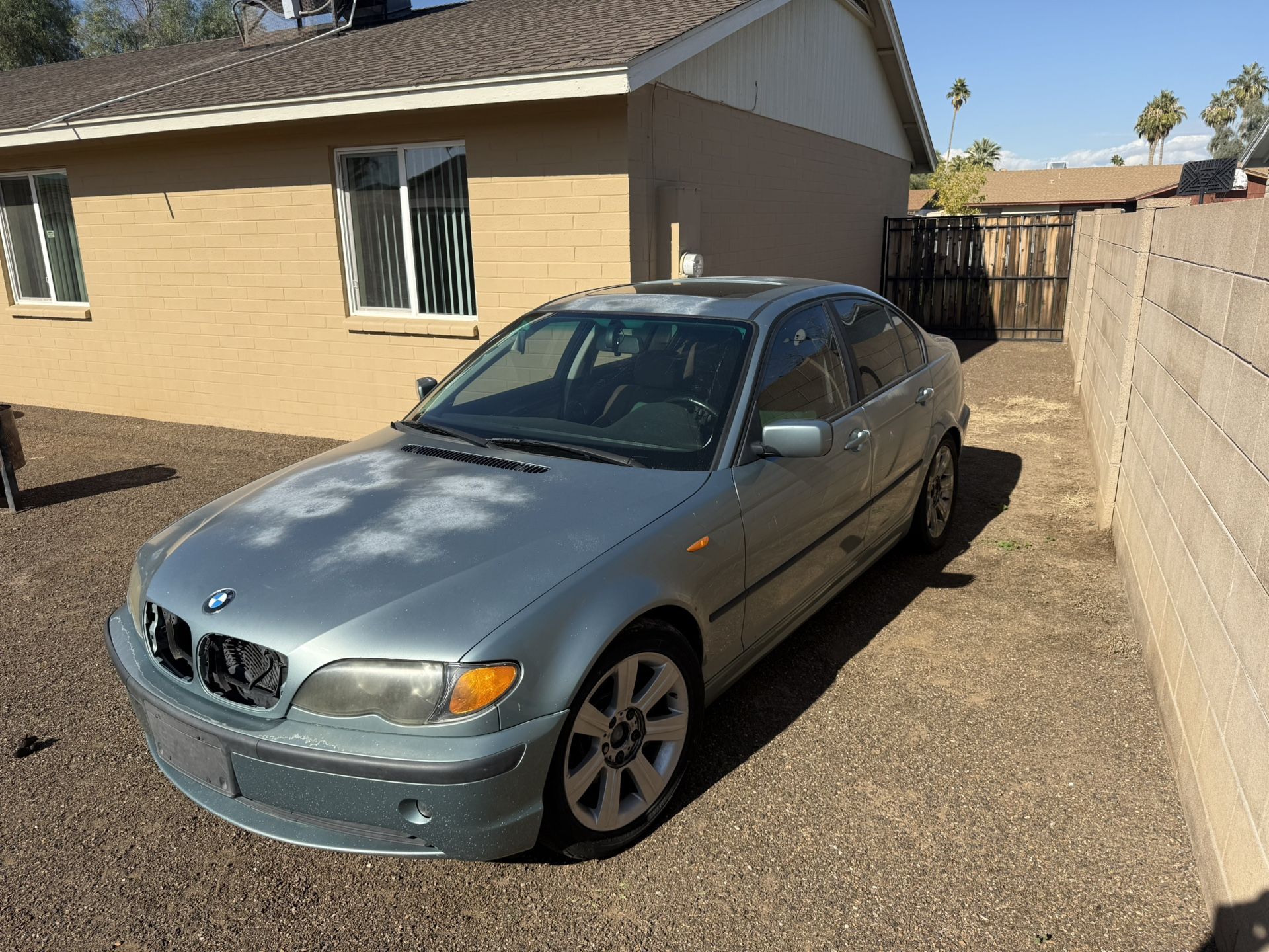 2002 BMW 325i