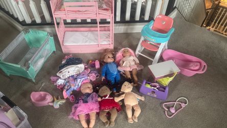 Dolls and doll accessories lot