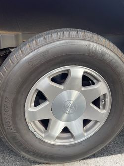 2002-2006 Cadillac Escalade OEM Wheels & Michelin Tires