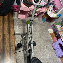 Fly bird squat machine