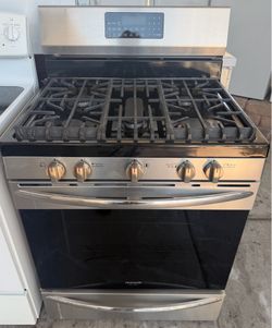 BEAUTIFUL FRIGIDAIRE GAS STOVE