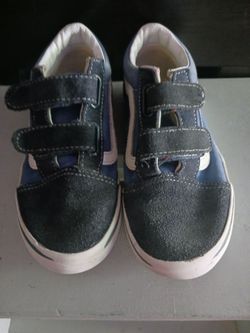 Kids Vans Old Skool Velcro Sneakers Kids Size 2.0