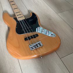 2008 Squier Vintage Modified 70’sJazz Bass Natural 