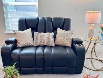 Showroom Condition Power Home Theater Loveseat – Retail $1,200+