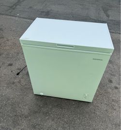 Freezer large household deep chest with internal light (delivery available)