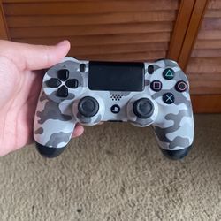 PS4 Controller 