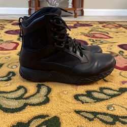 Under Armour Boots 10.5 Wide