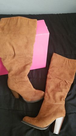 Boots size 7