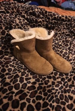 Uggs size 8