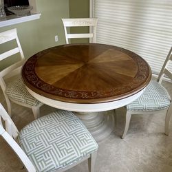 Cottage Style Pedastal Round Dining Room Set