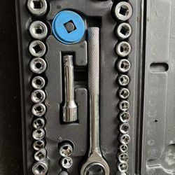 40-piece hexagon socket wrench set (1/4 inch and 3/8 inch)