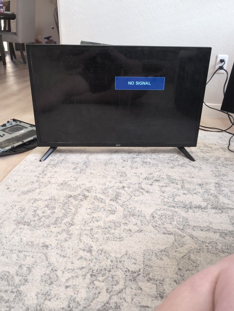 Tv/Monitor 32 Inches