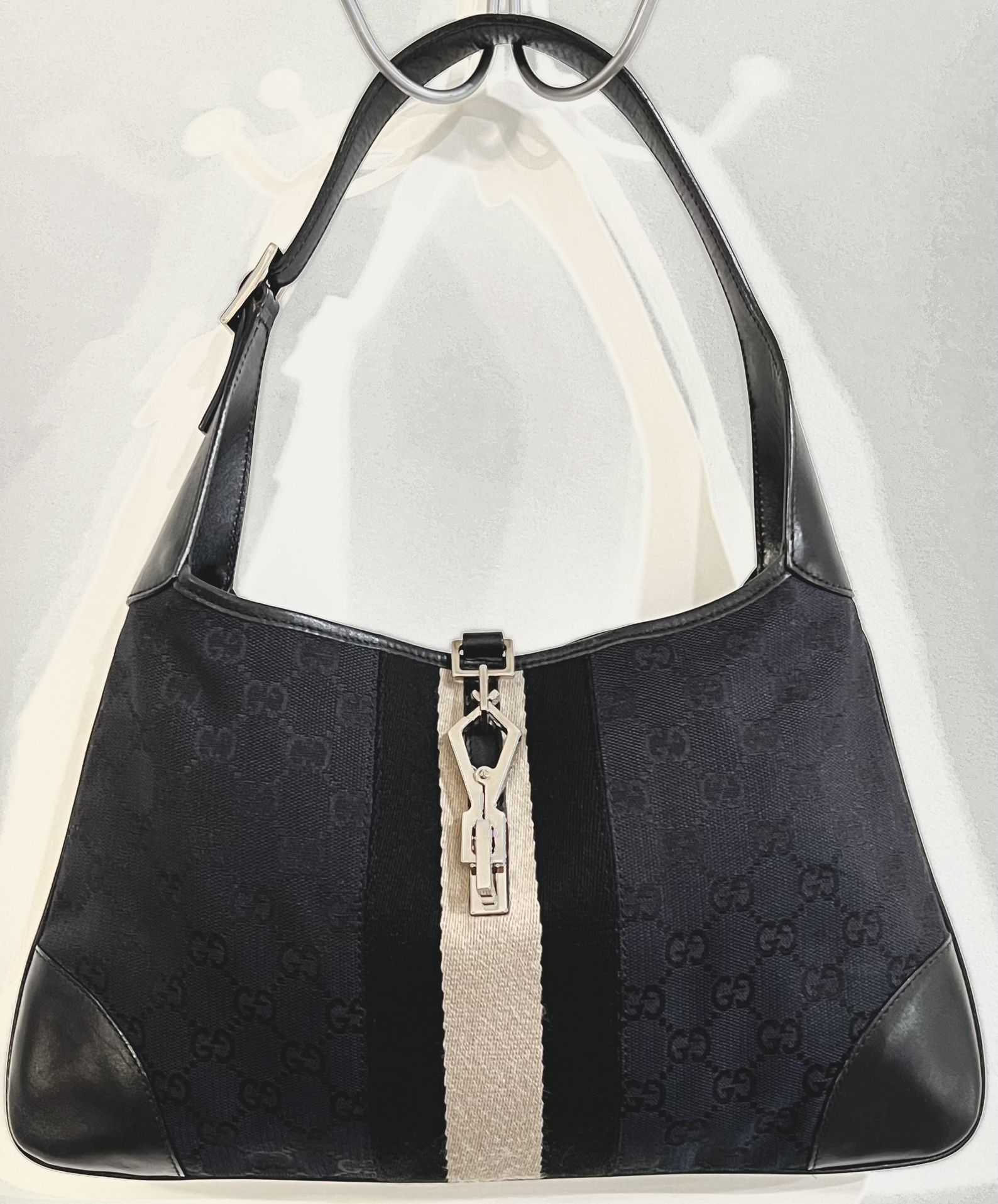 GUCCI GG Vintage Jackie Sherry Line 001 4057 Black Cream Hobo Shoulder Bag Purse Small Size 